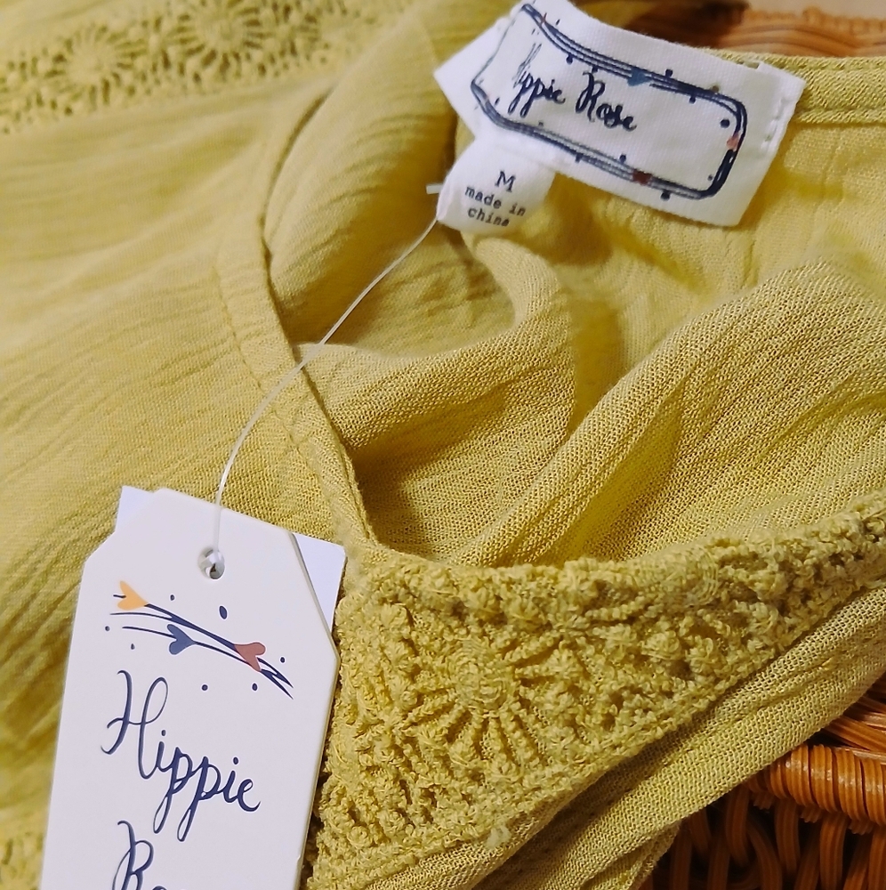 Women's Juniors' HIPPIE ROSE Meadow Green Embroidered Woven Cami Top- Medium/NWT